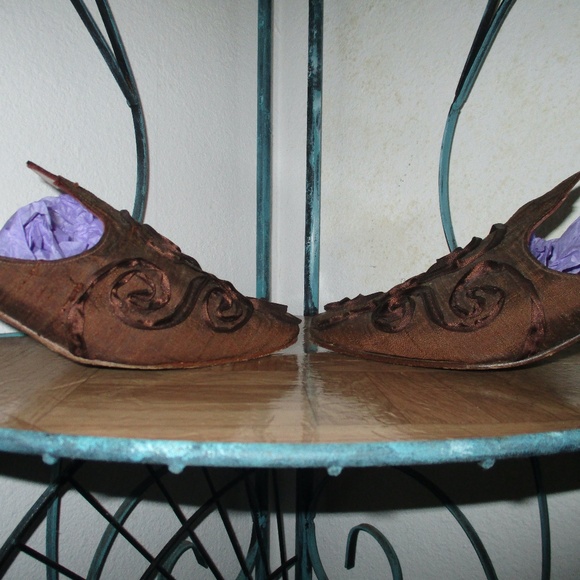 Emma Hope's Shoes - Picture 4 of 8